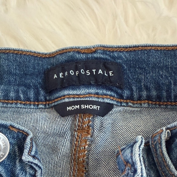Aeropostale Distressed Mom Short size 2 - Picture 2 of 7